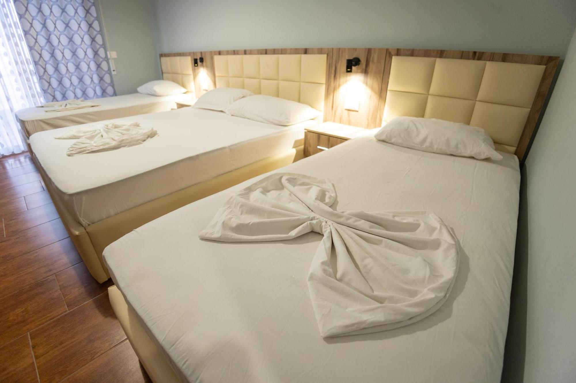 Hotel Klebrido Durrës 外观 照片