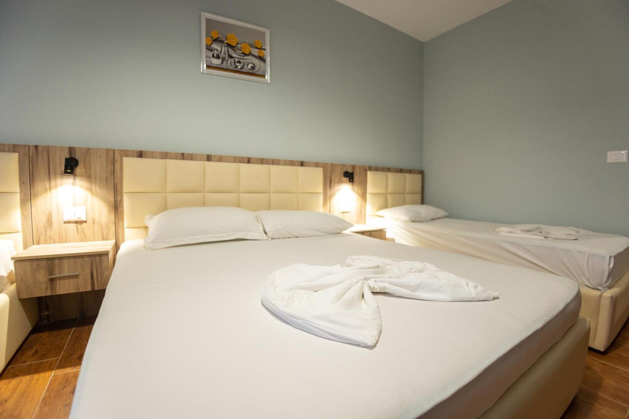 Hotel Klebrido Durrës 外观 照片
