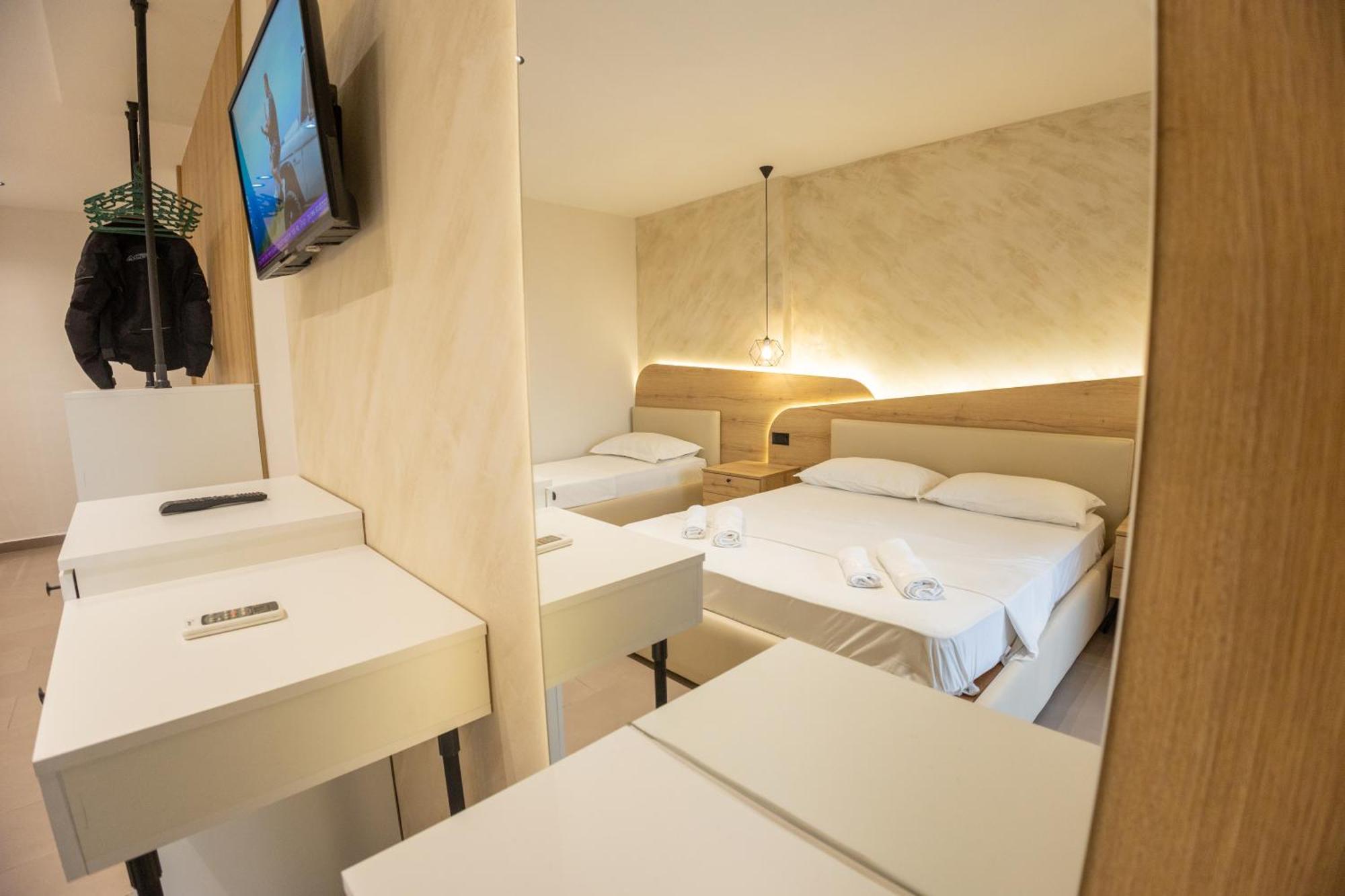 Hotel Klebrido Durrës 外观 照片