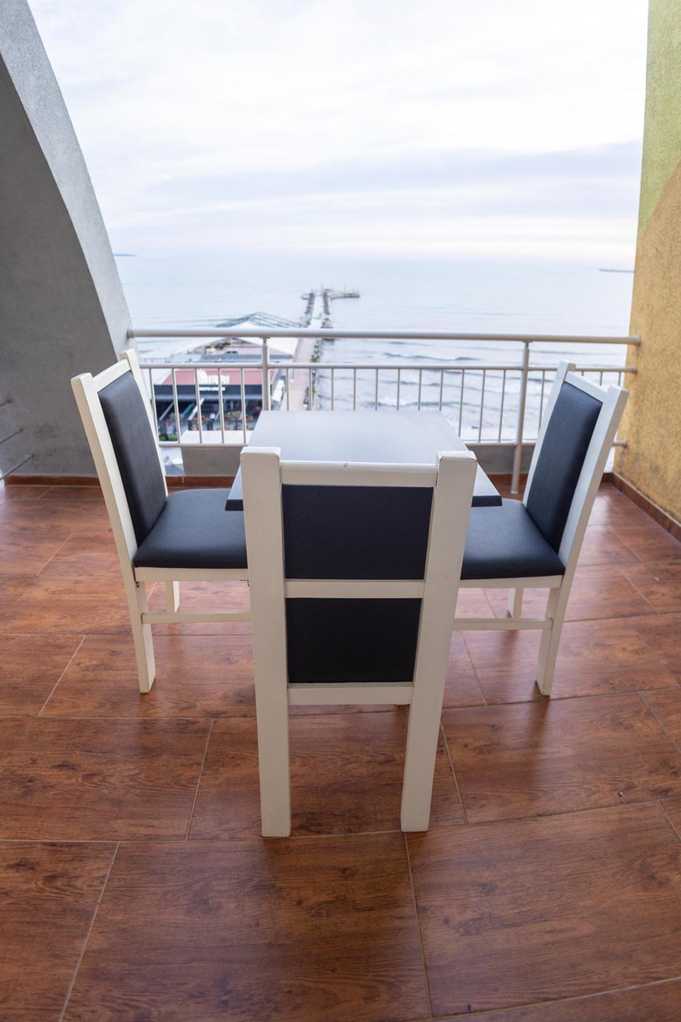Hotel Klebrido Durrës 外观 照片